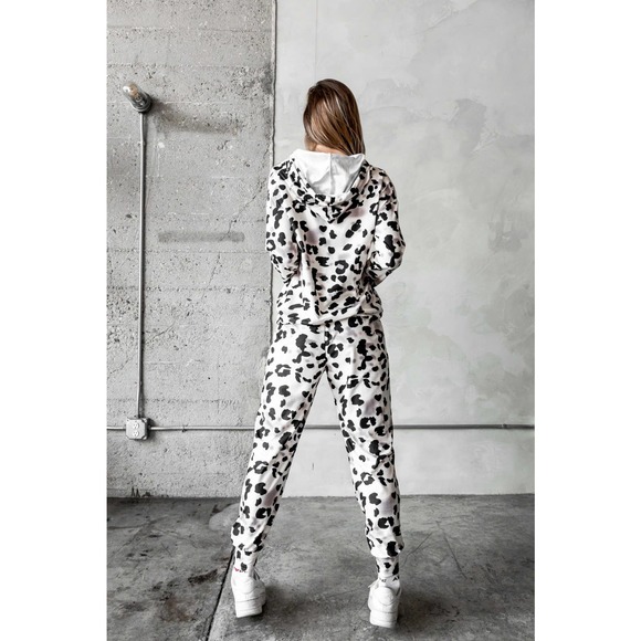 NWT Animal Print Cozy Jogger Hoodie Lounge Set - Large - Picture 8 of 8